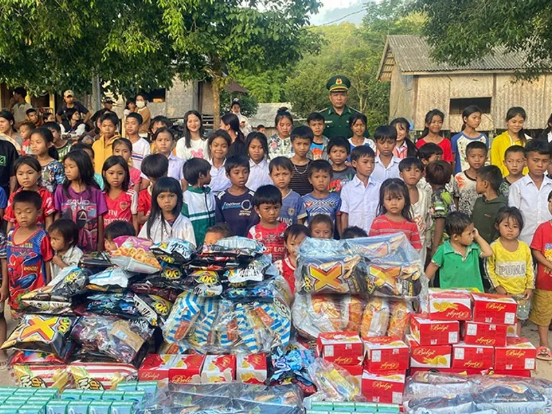 Gia đình hạnh phúc trong ngôi nhà mới nhờ chiến thắng qq88 nổ hũ