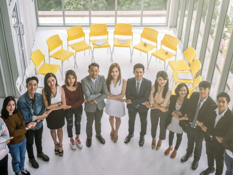 Hình ảnh kết hợp biểu tượng an toàn với yếu tố trò chơi qq88 nổ hũ